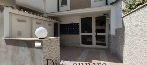 Квартира с 2 спальнями в Торторето, Италия № 339390 43