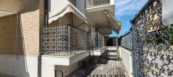 Квартира с 2 спальнями в Торторето, Италия № 339390 31