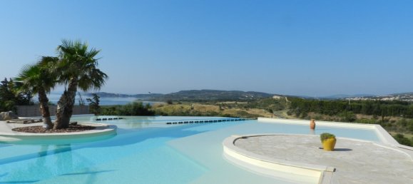 4 bedrooms Villa in Narbonne, France No. 345419 2