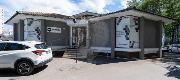 400m² Commercial property in Oeiras, Portugal No. 84671 2