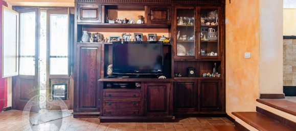 Дом с 10 комнатами в Кортона, Италия № 124423 32