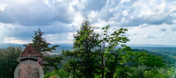 Дом с 10 комнатами в Кортона, Италия № 124423 9