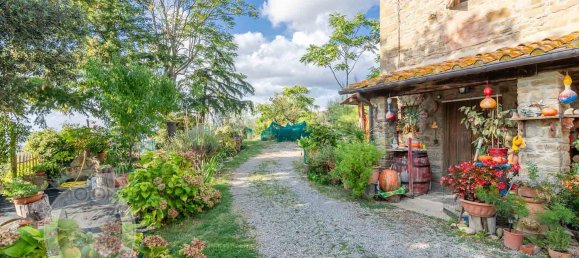 Дом с 10 комнатами в Кортона, Италия № 124423 16