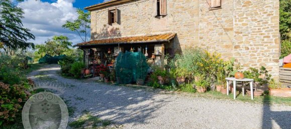 Дом с 10 комнатами в Кортона, Италия № 124423 14