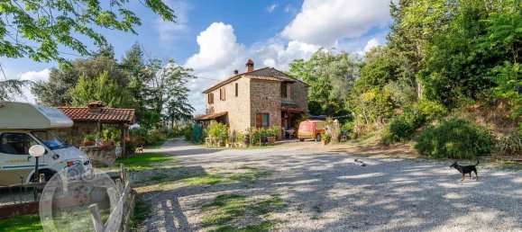 Дом с 10 комнатами в Кортона, Италия № 124423 22