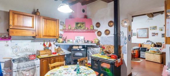 Дом с 10 комнатами в Кортона, Италия № 124423 34