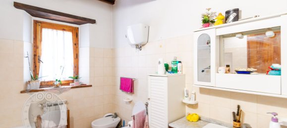 Дом с 10 комнатами в Кортона, Италия № 124423 40