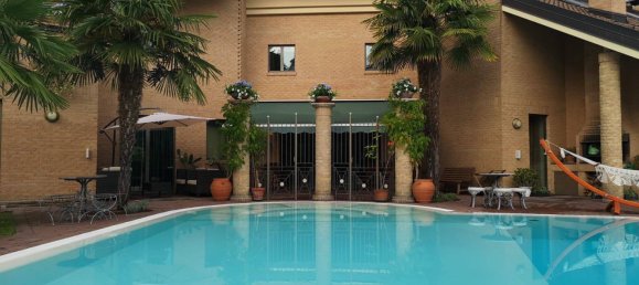 5 bedrooms Villa in Castiglione Torinese, Italy No. 272101 3