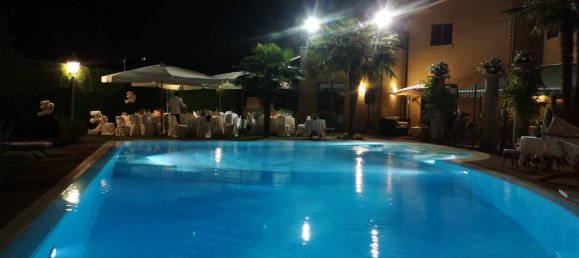 5 bedrooms Villa in Castiglione Torinese, Italy No. 272101 4