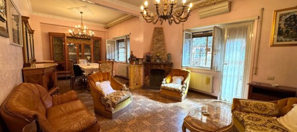 4-salle Appartement à Rome, Italy No. 23672 12