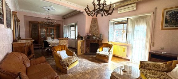 4-salle Appartement à Rome, Italy No. 23672 10