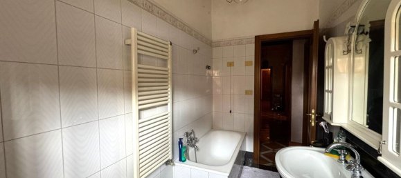 4-salle Appartement à Rome, Italy No. 23672 36