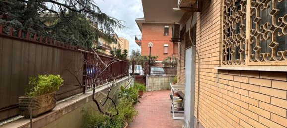 4-salle Appartement à Rome, Italy No. 23672 46