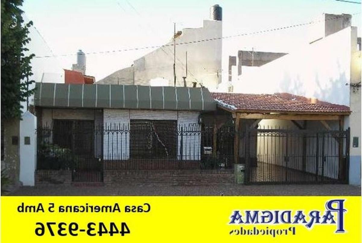 Квартира с 3 спальнями в Морон, Аргентина № 62738