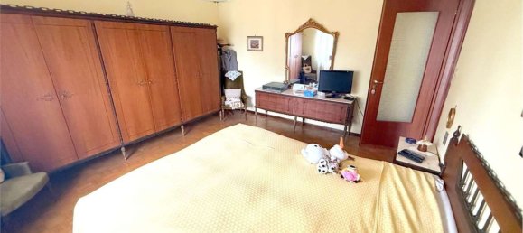 4 rooms Apartment in Novi Ligure, Italy No. 142014 11