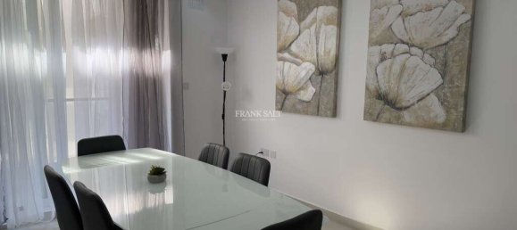 Квартира с 3 спальнями в Гзира, Мальта № 8224 3