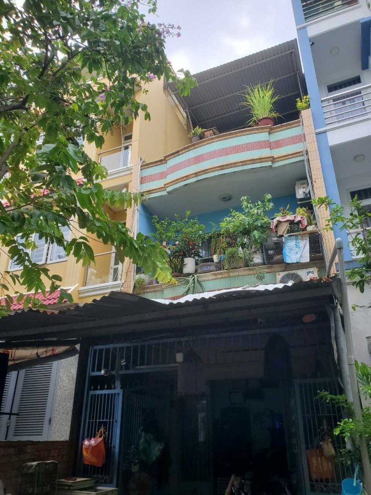 74.25m² Land in District 7, Vietnam No. 20387