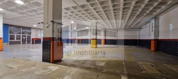 990m² Warehouse in Loures, Portugal No. 188875 13