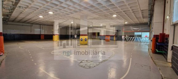 990m² Warehouse in Loures, Portugal No. 188875 5