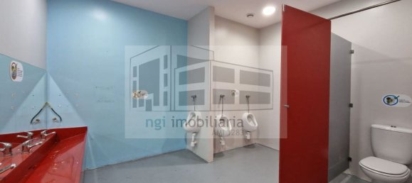 990m² Warehouse in Loures, Portugal No. 188875 18