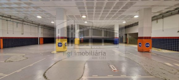 990m² Warehouse in Loures, Portugal No. 188875 8