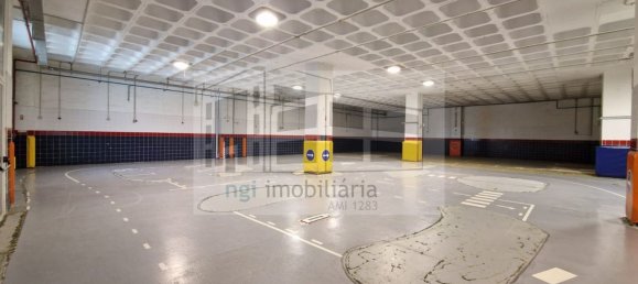 990m² Warehouse in Loures, Portugal No. 188875 10