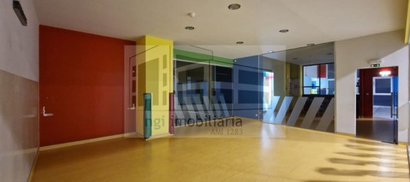 990m² Warehouse in Loures, Portugal No. 188875 26