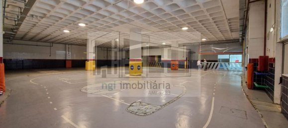 990m² Warehouse in Loures, Portugal No. 188875 11