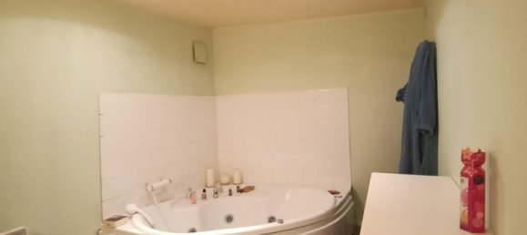 Casa de 3 dormitorios en Chateau-Thierry, France No. 271551 6