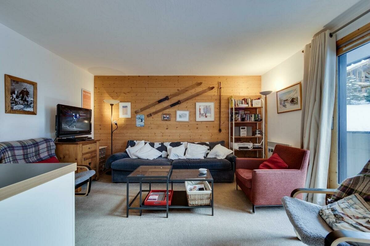 3 bedrooms Apartment in Val-d'Isere, France No. 198036