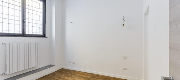 Apartamento de 3 habitaciónes en Monza, Italy No. 34166 17