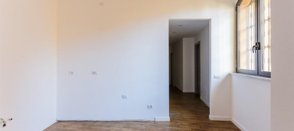 Apartamento de 3 habitaciónes en Monza, Italy No. 34166 9