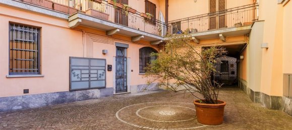 Apartamento de 3 habitaciónes en Monza, Italy No. 34166 2