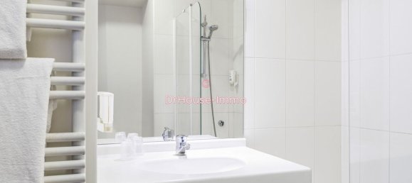 Studio in Ivry-sur-Seine, France, Nr. 122453 4