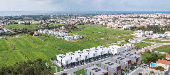 3 bedrooms Villa in Geroskípou, Cyprus No. 15426 2