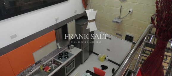 1 bedroom Maisonette in Senglea, Malta No. 3856 2