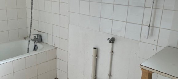 Casa de 3 dormitorios en Sours, France No. 274203 4