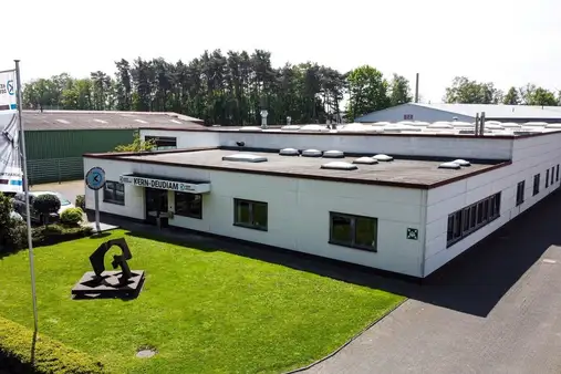 Propiedad comercial en Paderborn, Germany 240 m² No. 144889