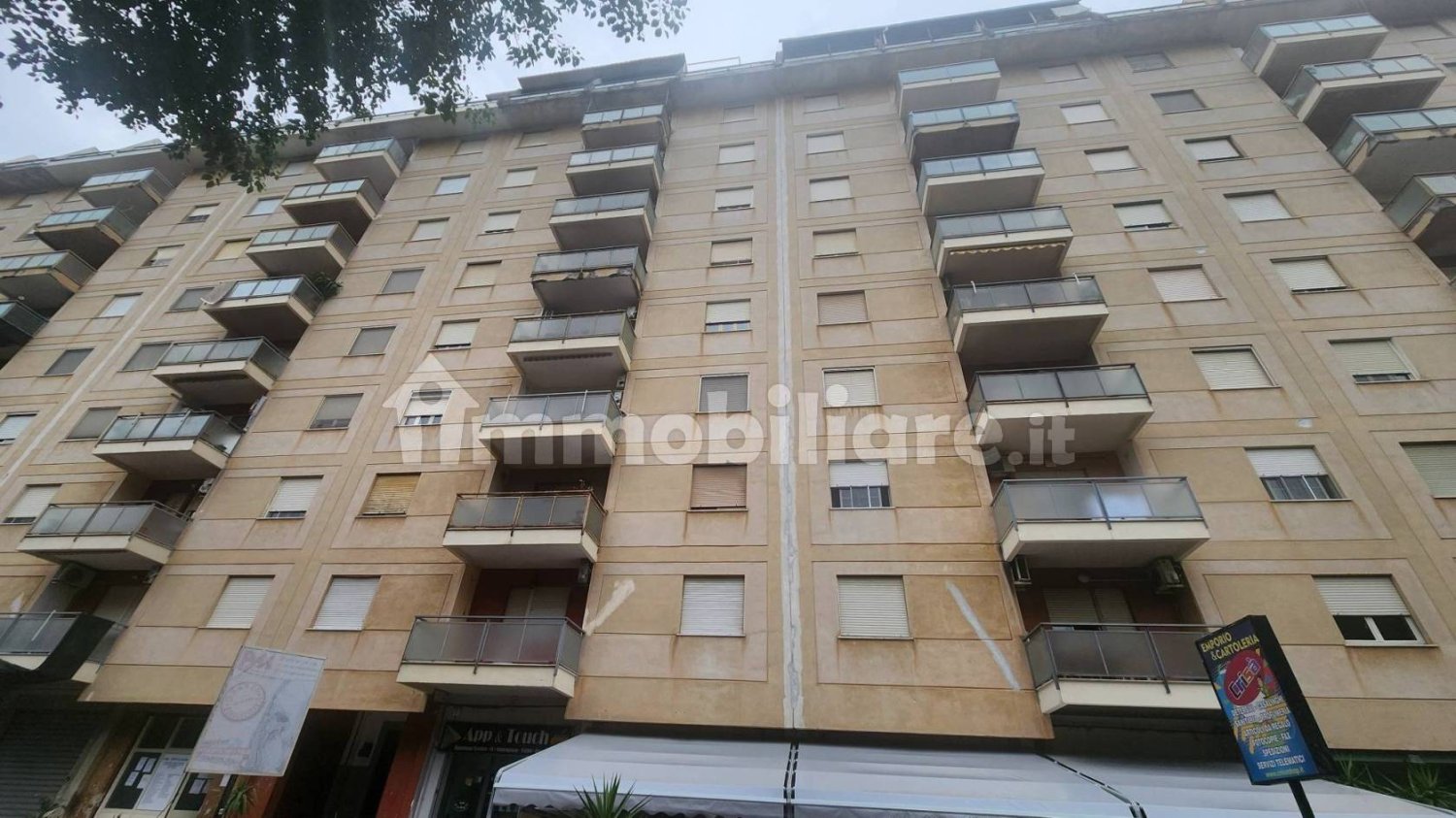 Квартира с 3 спальнями в Палермо, Италия № 268436