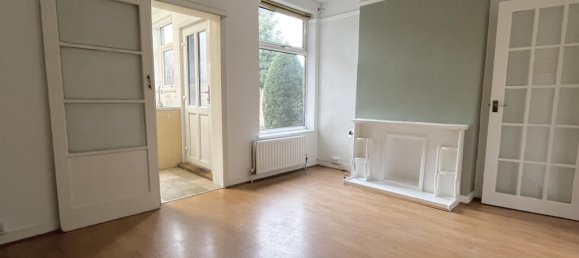 3 bedrooms Commercial property in Kent, United Kingdom No. 6181 18