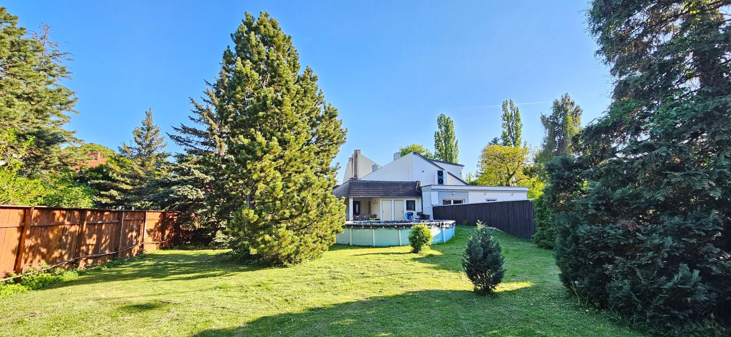 Terrain à Baden, Austria No. 129958