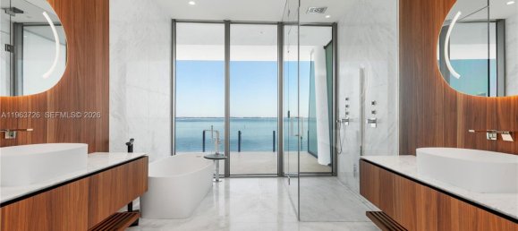 4 dormitorios propiedad comercial en venta en Miami, Miami-Dade, Florida, USA № 614818 24