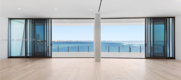 4 dormitorios propiedad comercial en venta en Miami, Miami-Dade, Florida, USA № 614818 17