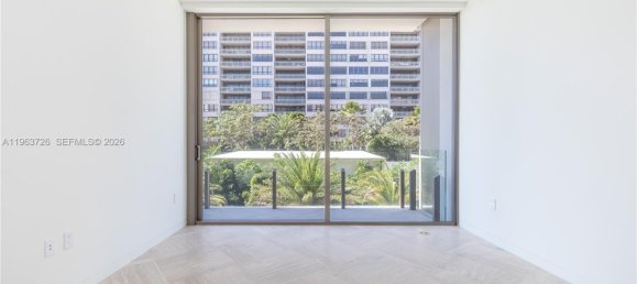 4 dormitorios propiedad comercial en venta en Miami, Miami-Dade, Florida, USA № 614818 6