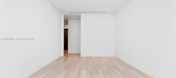 4 dormitorios propiedad comercial en venta en Miami, Miami-Dade, Florida, USA № 614818 23
