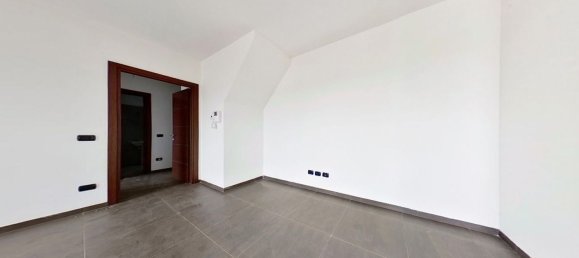 2-Zimmer Penthouse in Sesto San Giovanni, Italy, Nr. 52777 5