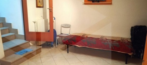 3 rooms House in Bari, Italy No. 17221 11