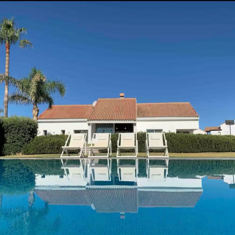 Villa de 6 dormitorios en Manilva, Spain No. 147291