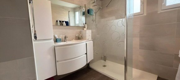 5 bedrooms House in Dammartin-en-Goele, France No. 324566 9