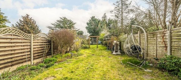 4 bedrooms House in Surbiton, United Kingdom No. 10208 8